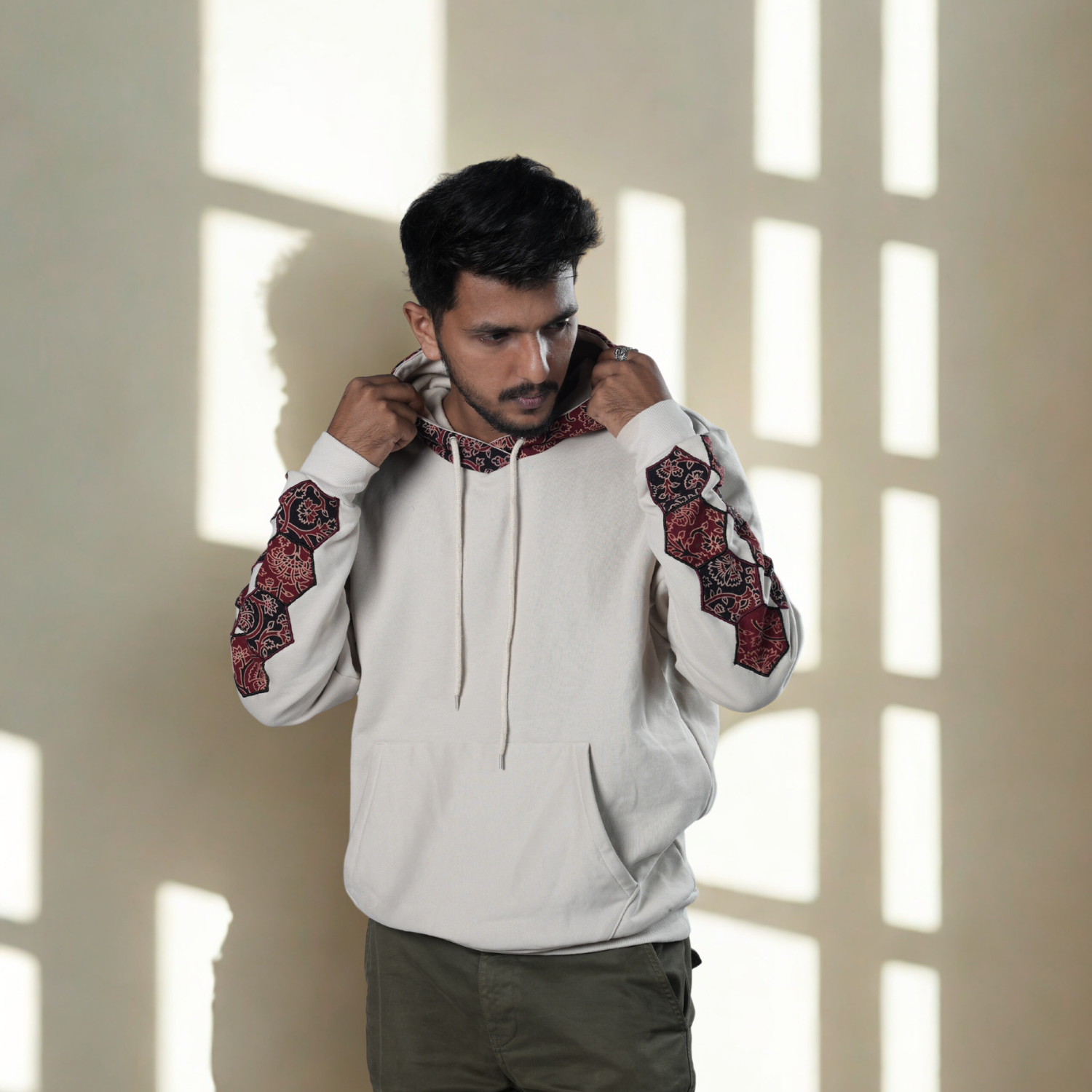 LOHNA Hoodie